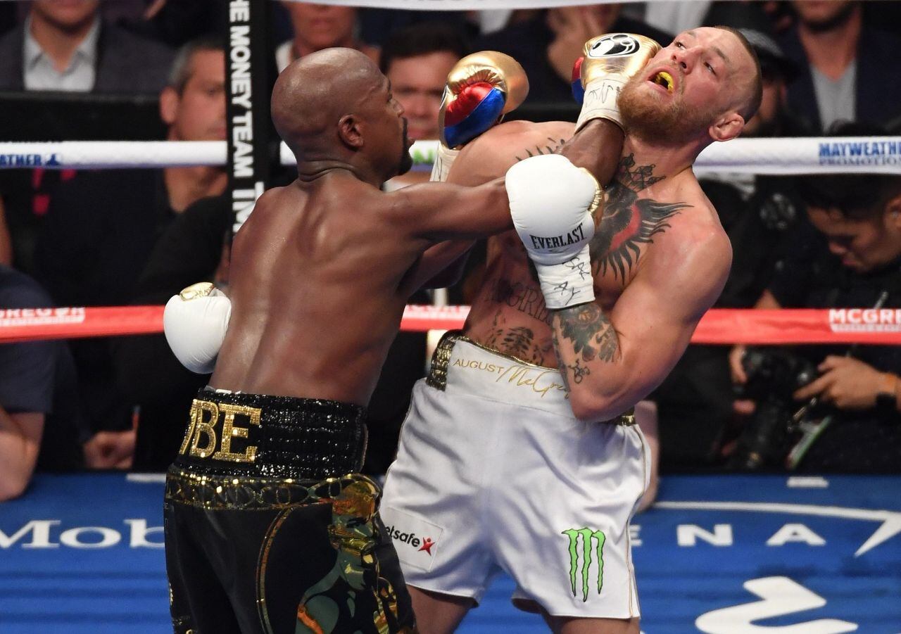 Floyd Mayweather noqueó a Conor McGregor en el combate del año.