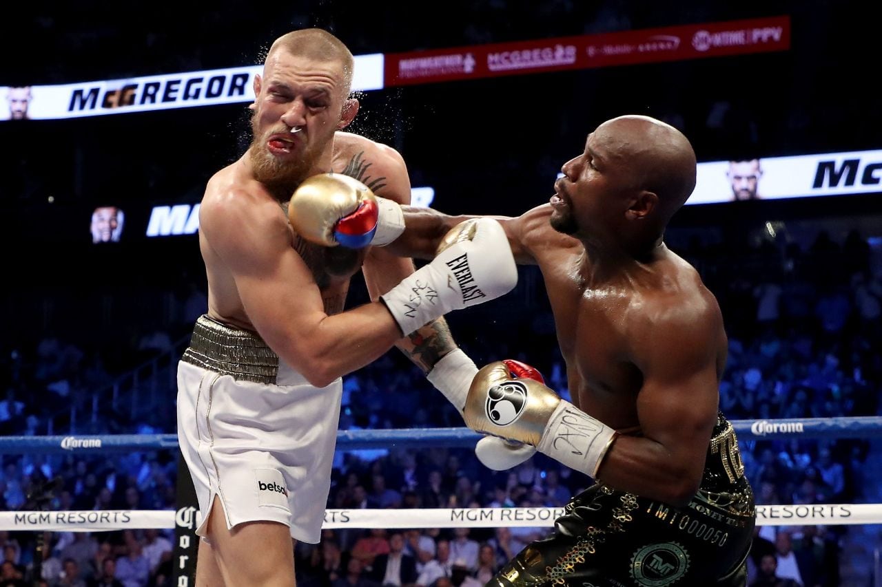 Floyd Mayweather noqueó a Conor McGregor en el combate del año.