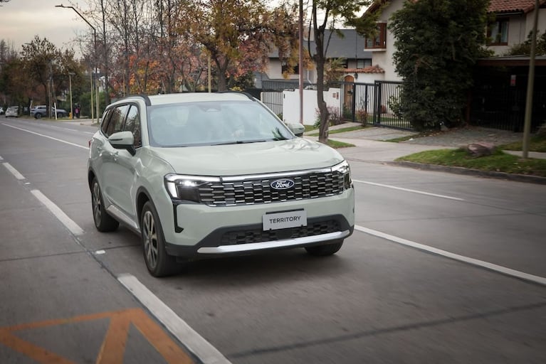 Ford Territory lidera el ranking de los SUV híbridos y eléctricos más vendidos del país