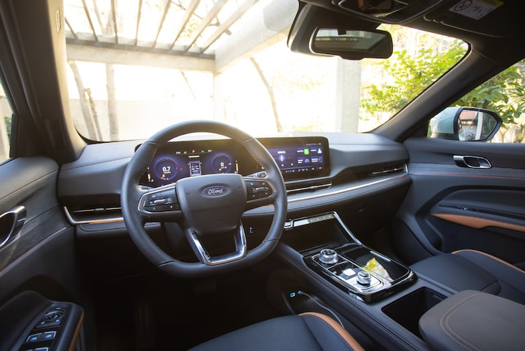 Ford Territory lidera el ranking de los SUV híbridos y eléctricos más vendidos del país