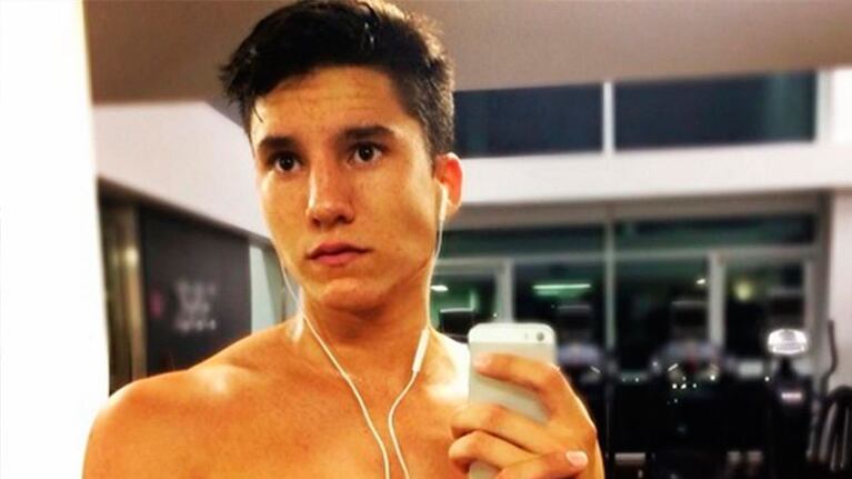 Fran Tinelli demuestra su belleza en las redes sociales. Ahora lo hará profesionalmente.