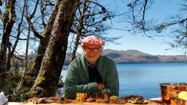 Francis Mallmann cocinó un pan de 15 kilos y compartió la receta.