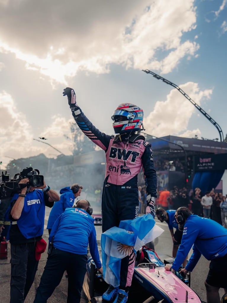 Franco Colapinto en el Road Show en Buenos Aires. (Foto: AlpineF1Team/IG)