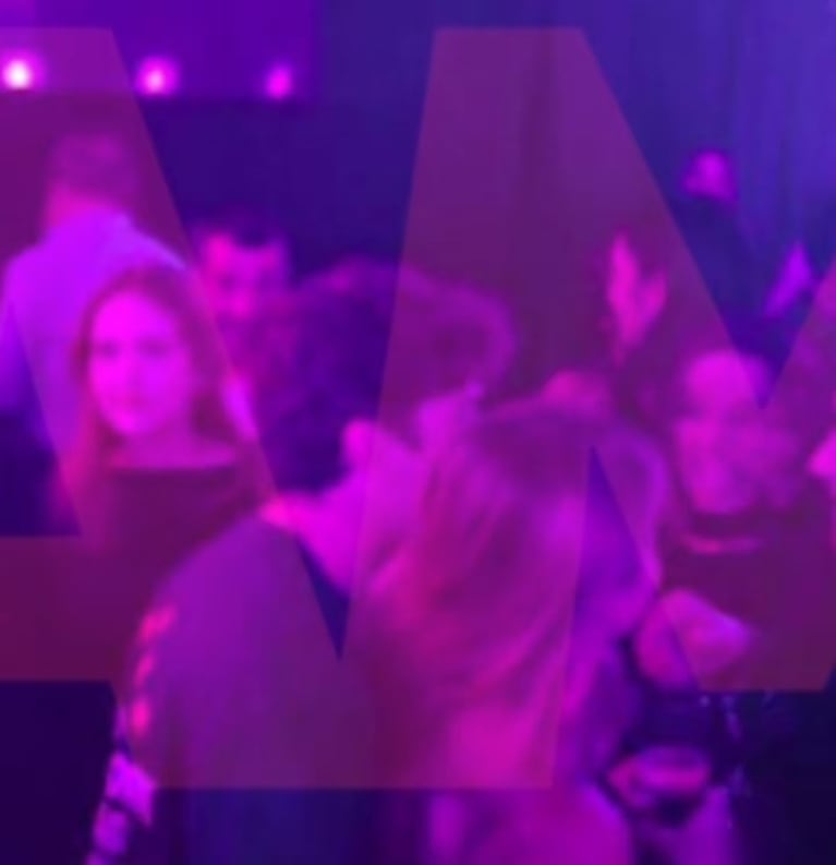 Franco Colapinto junto a Meri Deal en un boliche de México. (Imagen: captura de LAM).