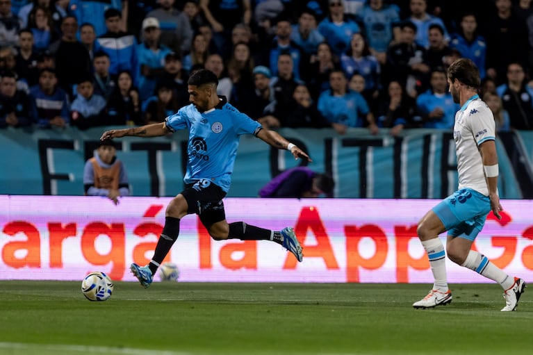 Franco Jara se lesionó en el partido ante Racing en Alberdi.