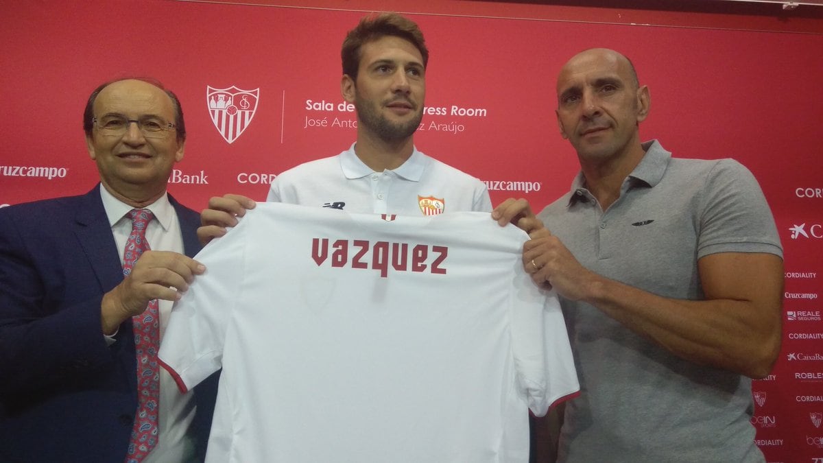 Franco Vázquez dejó el Palermo de Italia y pasó al Sevilla de España.