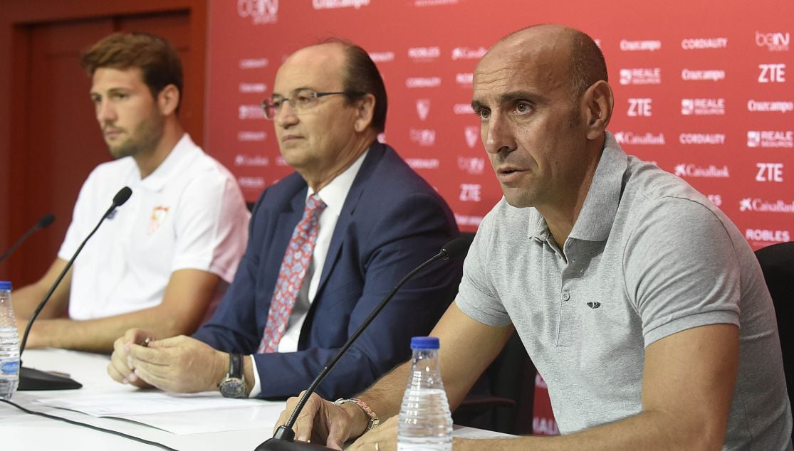 Franco Vázquez dejó el Palermo de Italia y pasó al Sevilla de España.