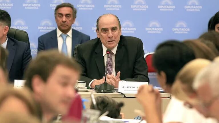 Francos expuso en la discusión de comisiones de Diputados.