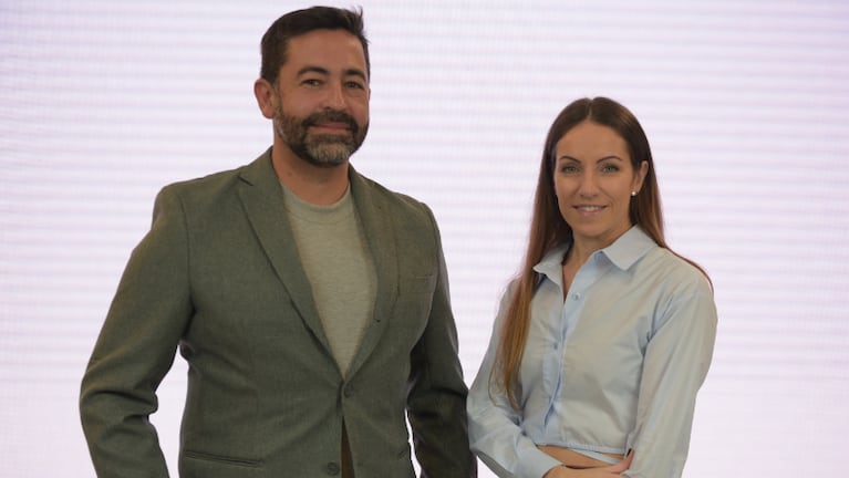 Fredy Bustos y Emilia Lorenzón son los conductores del nuevo informativo