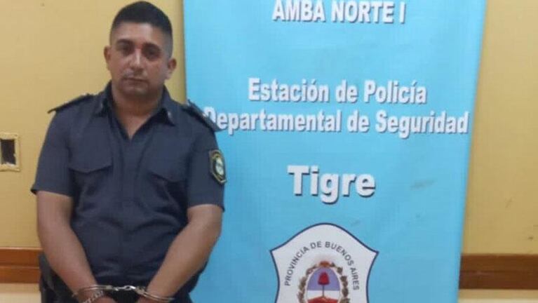 Fue a realizar una denuncia por violencia de género y el policía la acosó en la comisaría