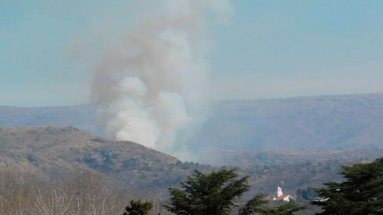 Fue contenido el incendio en el camino de las Altas Cumbres