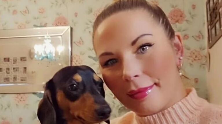Fue encontrada muerta y sus perros salchicha la habían comido: la aberrante explicación de los forenses