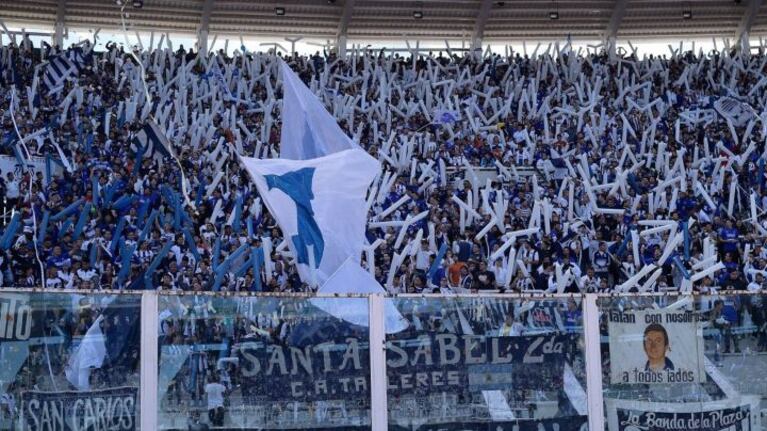 ¿Fue mucho? El tatuaje de un hincha de Talleres abrió el debate en redes.
