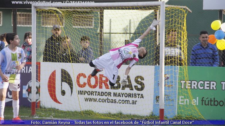Fue un domingo repleto de fútbol en estado puro y solidaridad.