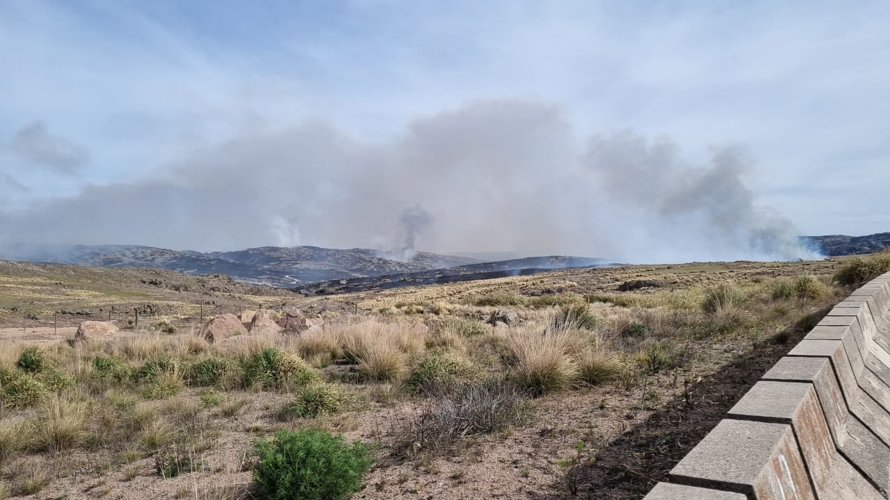 Fuego en la Quebrada del Condorito.