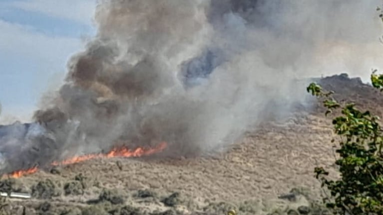 Fuego en Sierras Chicas.