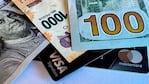 Fuerte aumento de impuestos al dólar tarjeta: a cuánto se fue