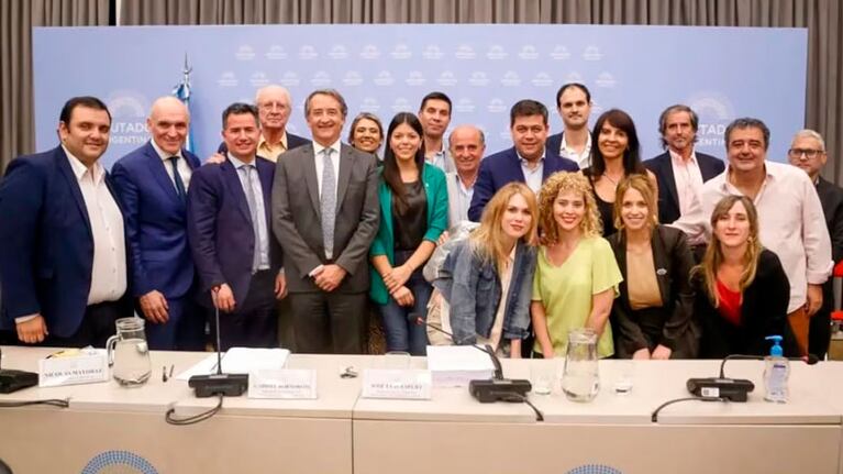 Fuerte interna en el bloque de diputados de La Libertad Avanza.