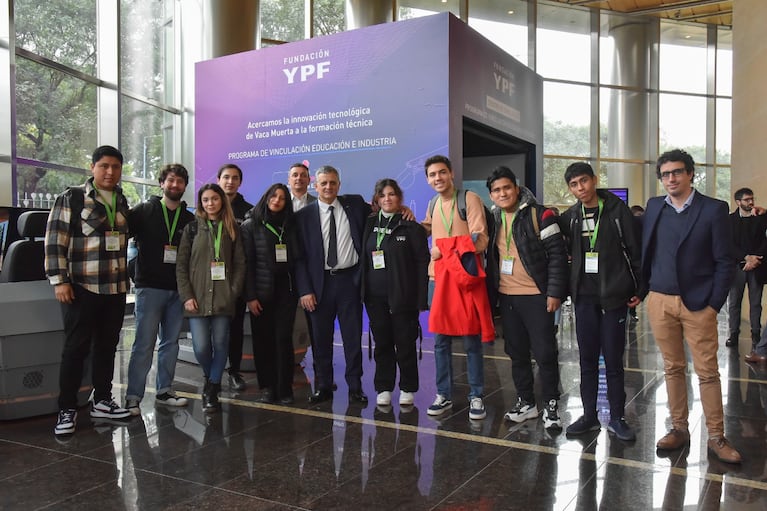 Fundación YPF presenta el primer Centro de Simulación para la Educación Técnica en Vaca Muerta