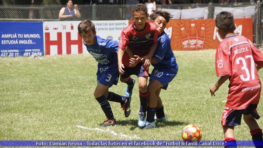 Fútbol Infantil coronó a Colonia Caroya campeón y Espíritu Santo subcampeón.