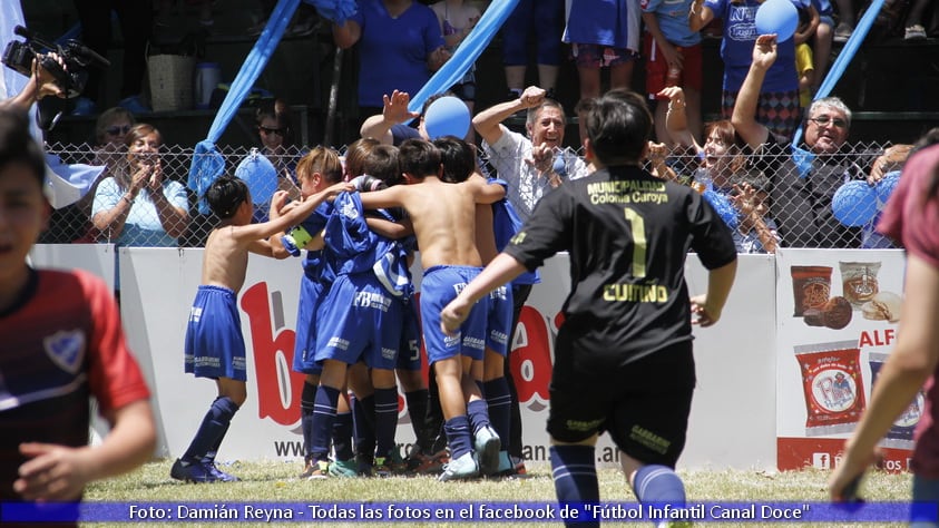 Fútbol Infantil coronó a Colonia Caroya campeón y Espíritu Santo subcampeón.