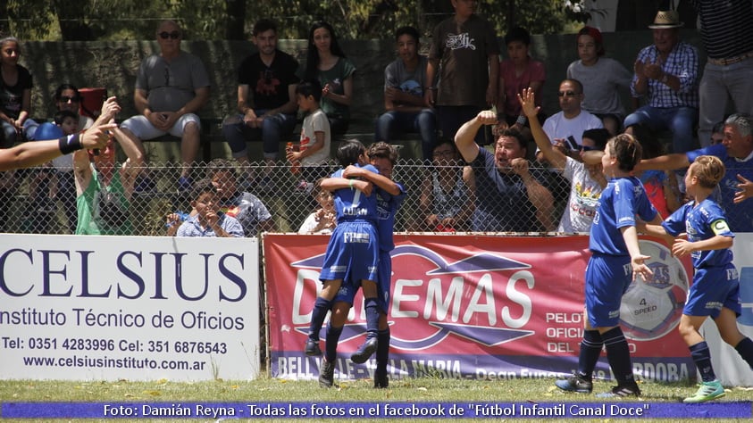 Fútbol Infantil coronó a Colonia Caroya campeón y Espíritu Santo subcampeón.