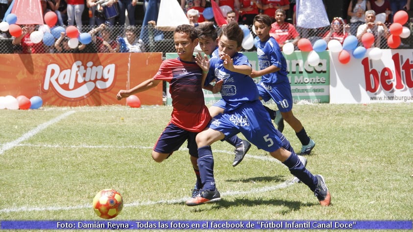 Fútbol Infantil coronó a Colonia Caroya campeón y Espíritu Santo subcampeón.