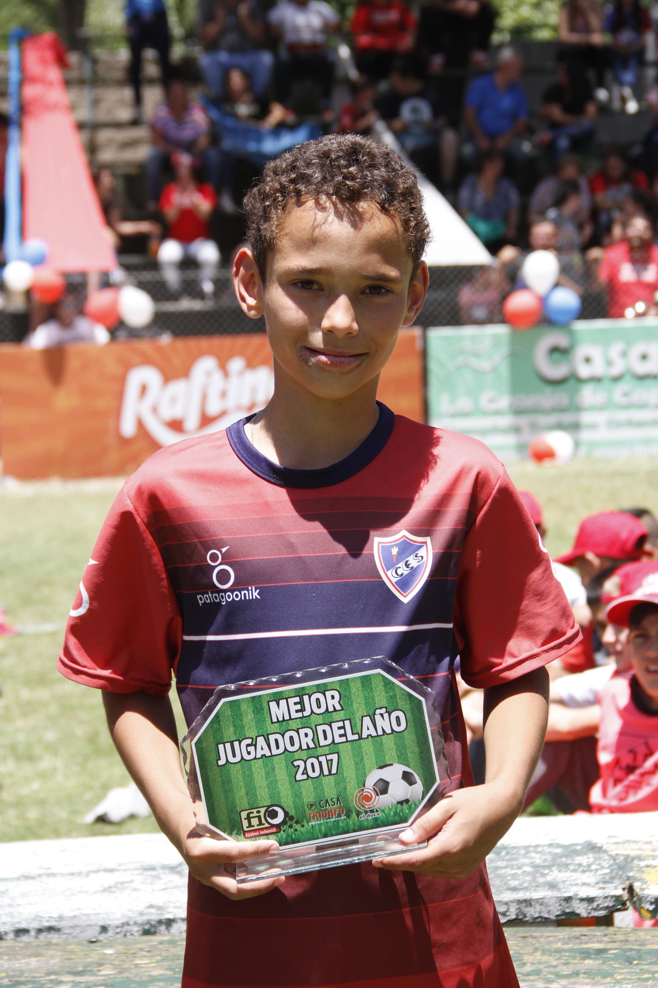 Fútbol Infantil coronó a Colonia Caroya campeón y Espíritu Santo subcampeón.