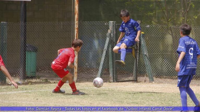 Fútbol Infantil: festejos y goles para mamá