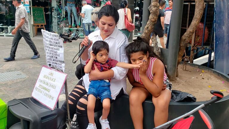 Gabi Hernández, le pone pasión y amor acompañada de sus hijos. Foto: Roxi Martínez / ElDoce.tv