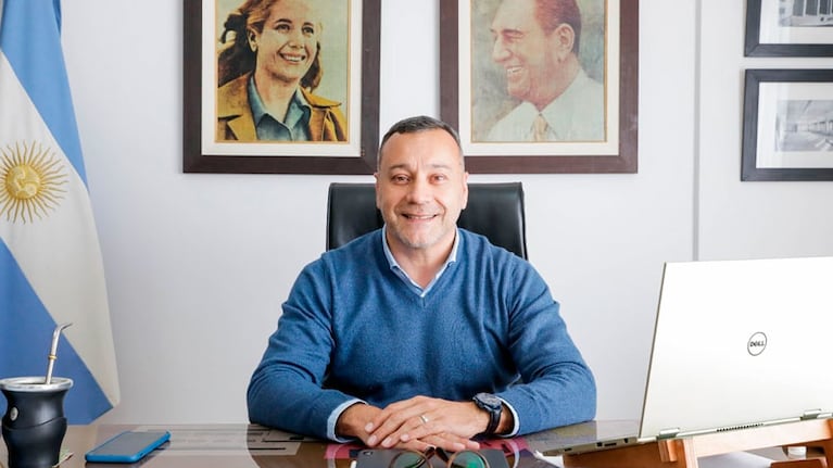 Gabriel Bermúdez, ex funcionario provincial, en litigio con los gigantes de Internet.