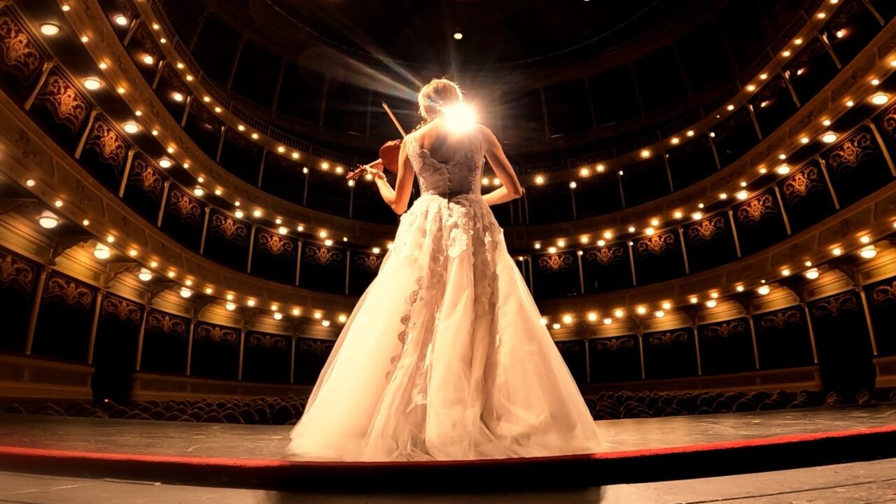 Gaby Palma le puso música a la nueva versión del himno de El Doce.