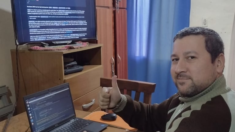"Gano mucho más dinero, hago lo que me encanta y desde casa", contó Ángel.