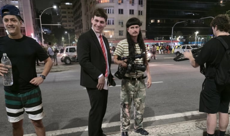 Gaspi junto a Oliver Tree horas antes de la tragedia aérea.