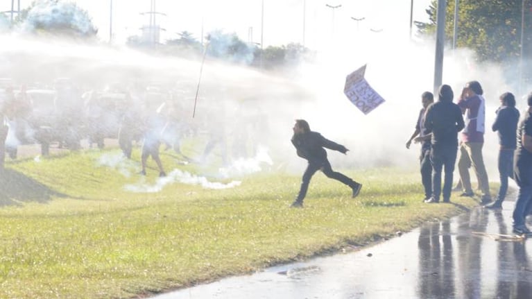 Gendarmería desalojó un piquete: incidentes y detenidos