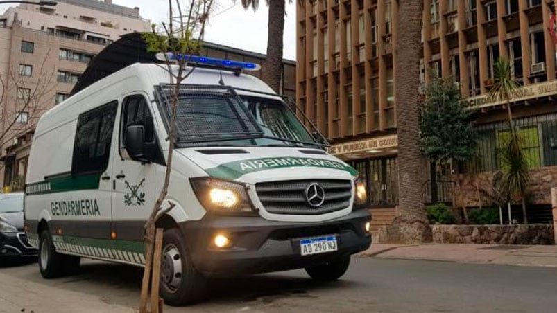 Gendarmería trabajó desde temprano en la sede del gremio.