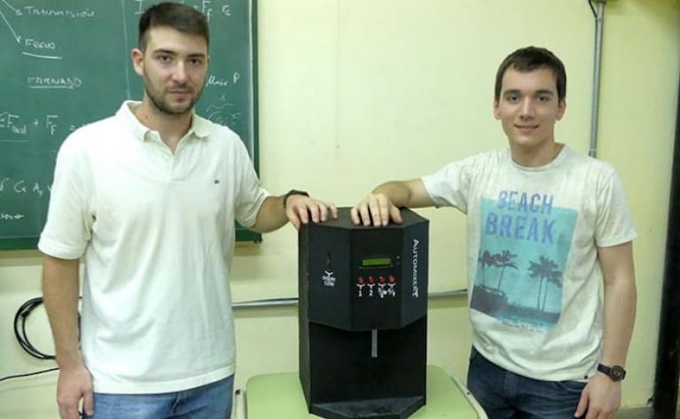 Genios cordobeses: estudiantes crearon la máquina de fernet