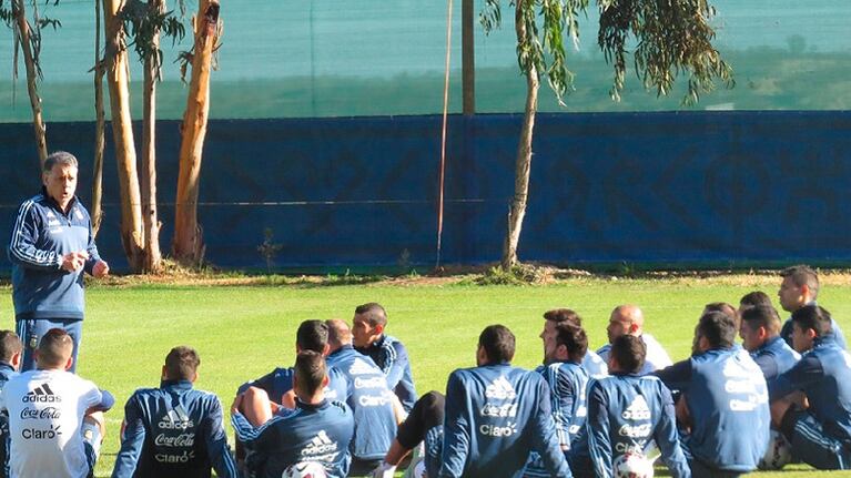 Gerardo Martino convocó a los mismos de la Copa América más Funes Mori.
