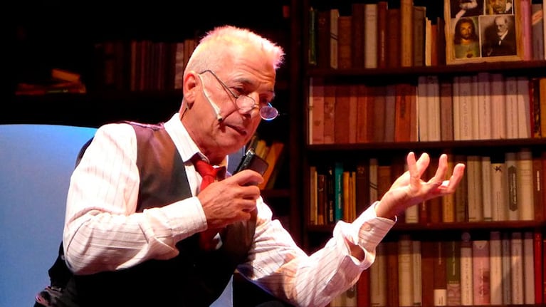 Gerardo Romano demuestra su capacidad teatral en un monólogo imperdible.