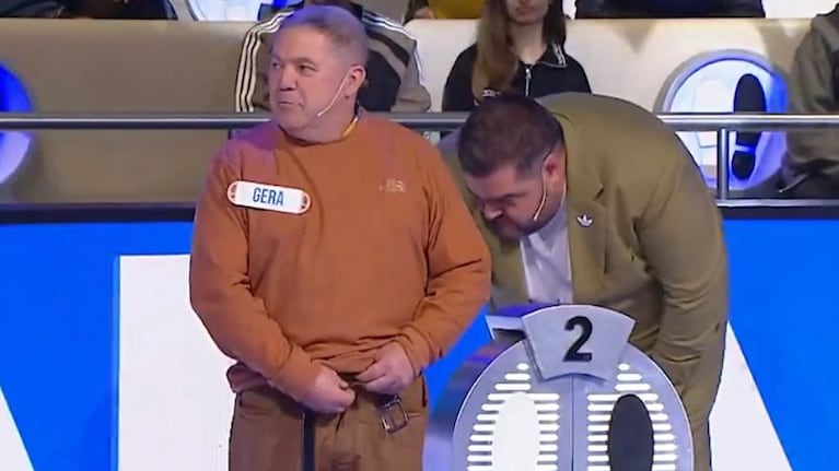 Gerardo se bajó los pantalones en Ahora Caigo.