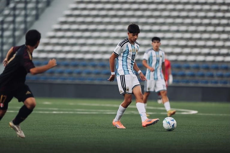 Giovanni Baroni con la camiseta de la Selección en la Sub-17.
