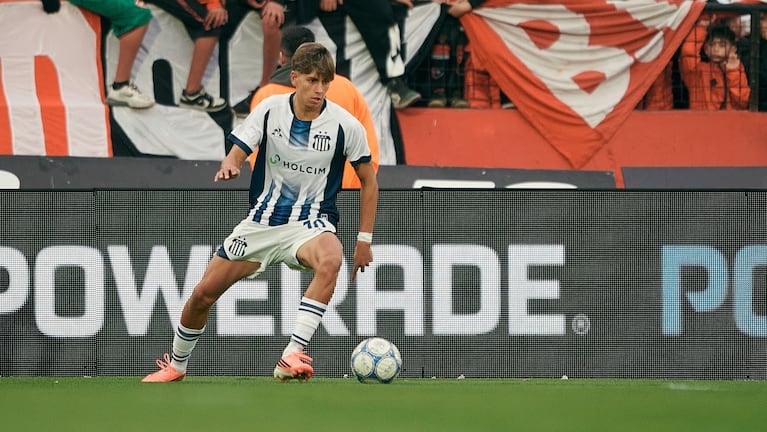Giovanni Baroni lleva la 10 en la T. Foto: Prensa Talleres.