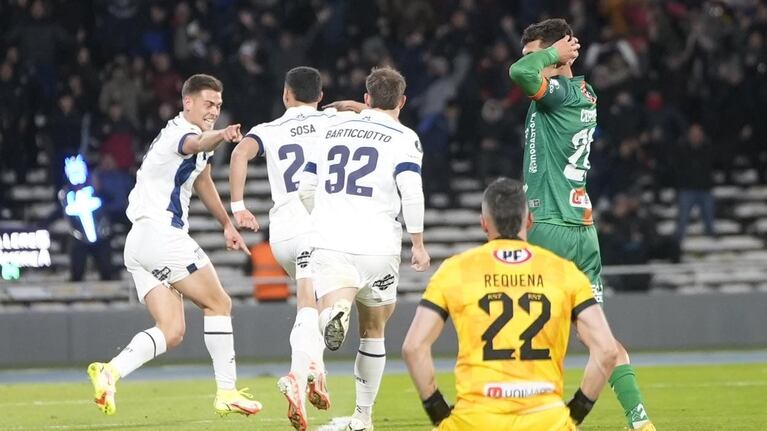 Girotti marcó el gol de la T ante Cobresal.