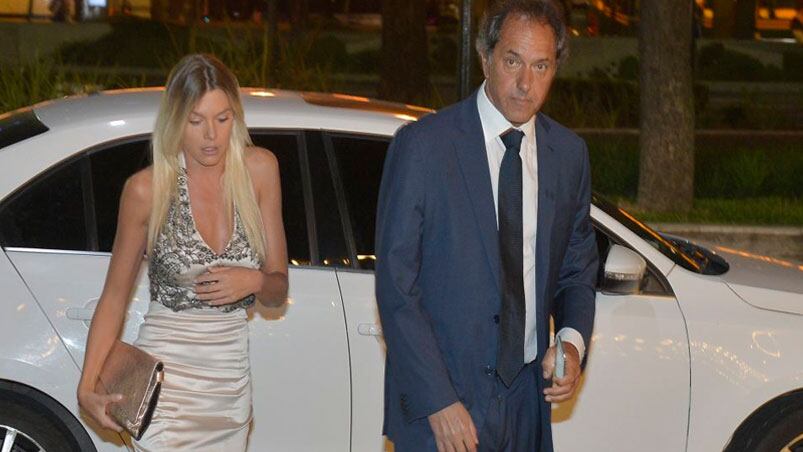 Gisela Berger y Daniel Scioli viven en Villa La Ñata tras convertirse en padres.