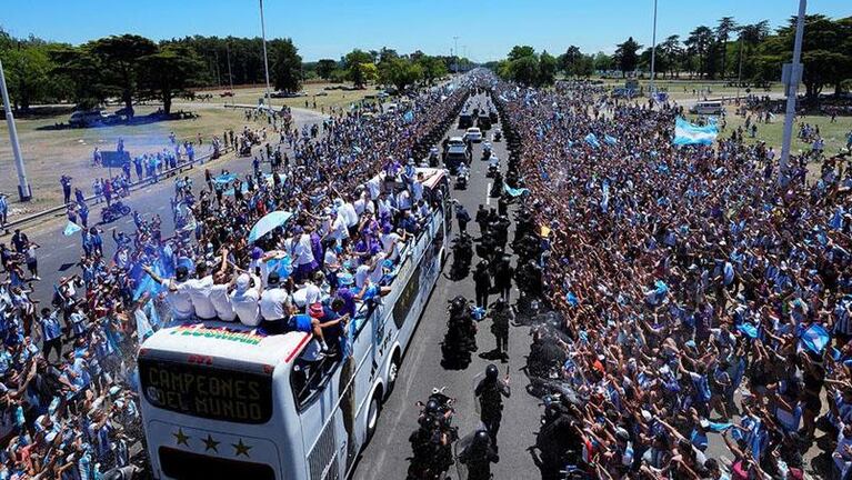 Gobernantes que quedaron en offside por el Mundial