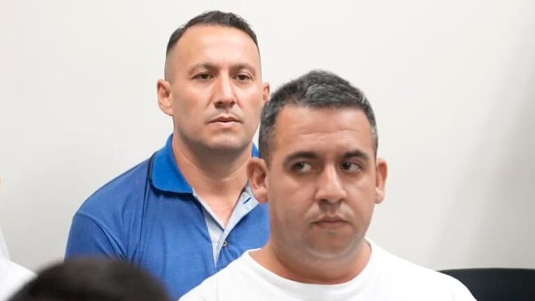 Gómez, de azul, y Alarcón, de blanco, los dos condenados a perpetua. Foto: Lucho Casalla / ElDoce.