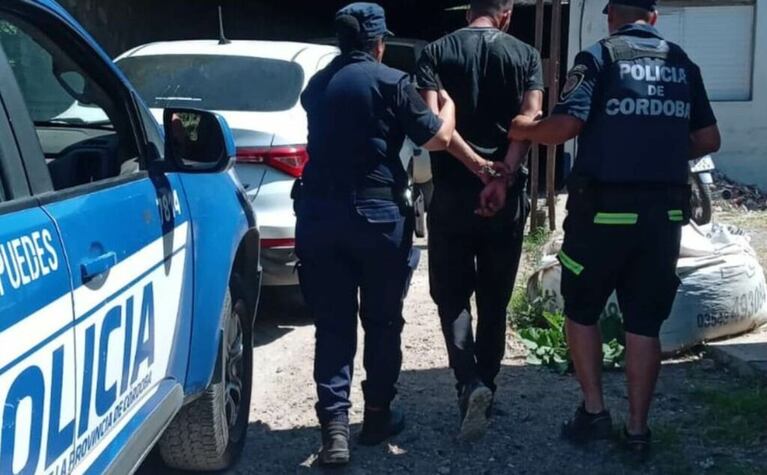 Gómez fue detenido después de varias horas prófugo.