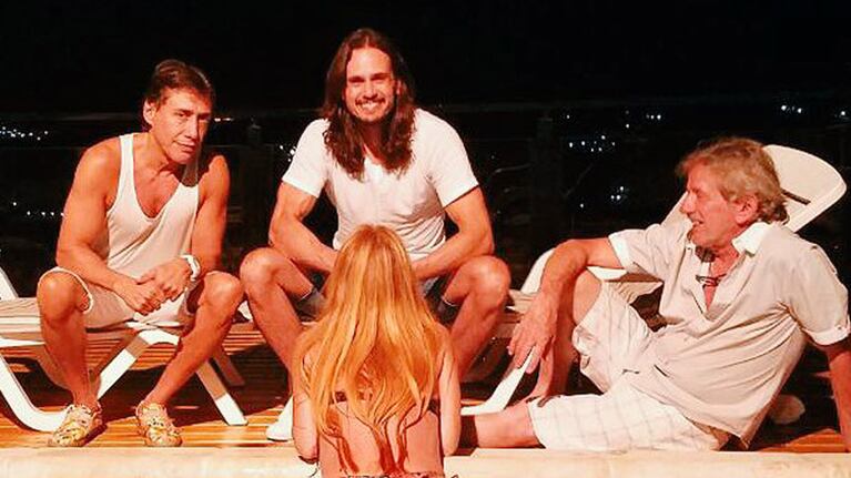 Graciela Alfano junto a sus compañeros de Los Corruptelli.