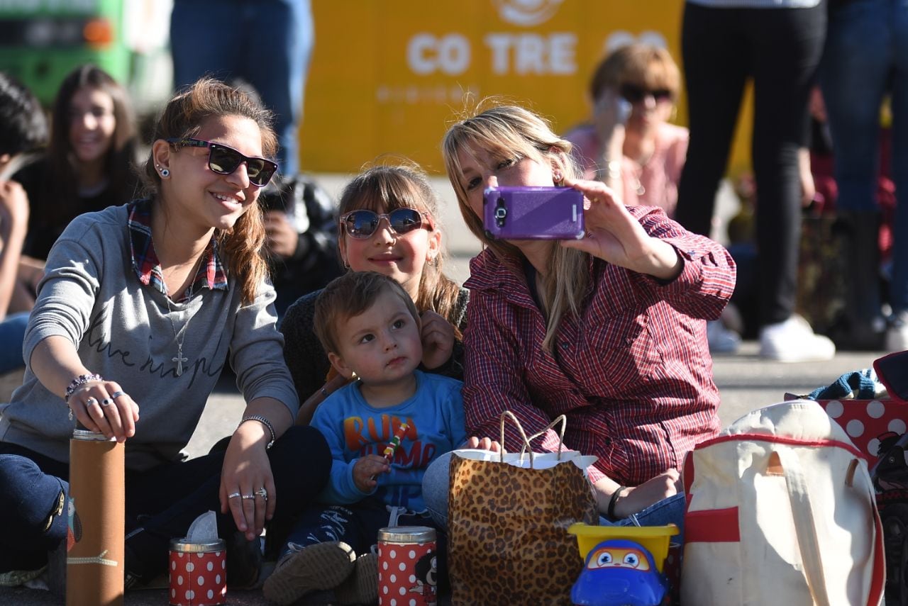 Grandes y chicos disfrutan del día en el Parque de Asistencia. Foto: Lucio Casalla / ElDoce.tv