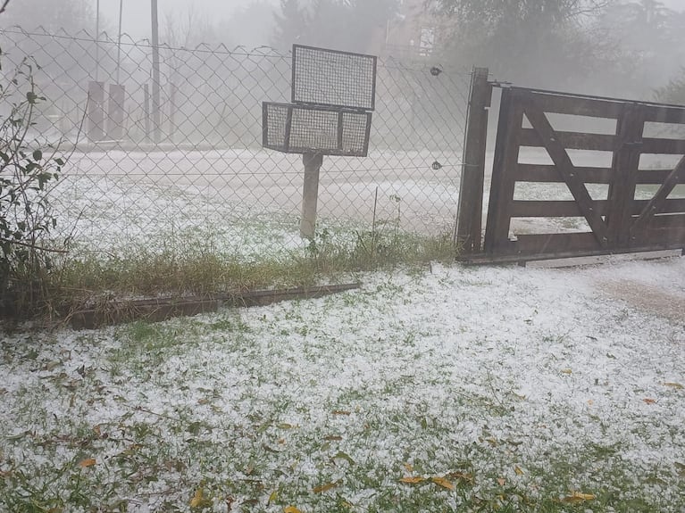 Granizo en Potrero de Garay.